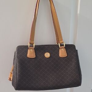 Rioni Signature East-West Shoulder Bag